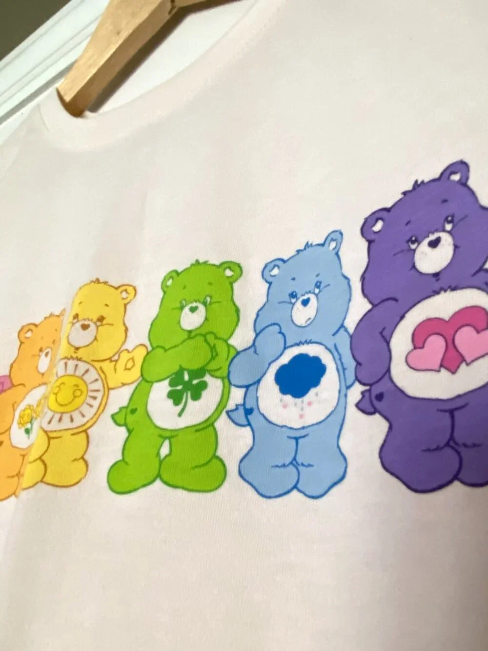 Care Bears - Ivory Rainbow Bears Graphic T-Shirt - Kids Size M (7/9)
